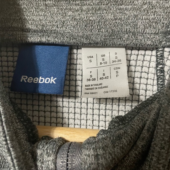 Bundle Reebok, Under Armour, Burton Women’s Sweaters. - Picture 5 of 16